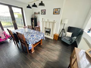 Dining room- click for photo gallery